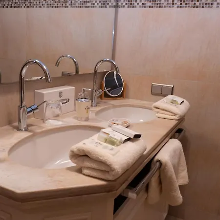 Отель Wellness Bayerischer Hof