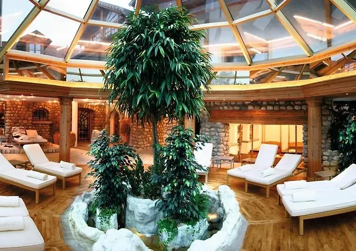 Wellness Bayerischer Hof Отель 4*