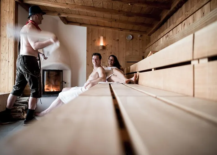 Отель Wellness Bayerischer Hof 4*