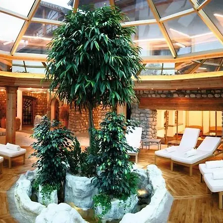 Wellness Bayerischer Hof Hotel 4*