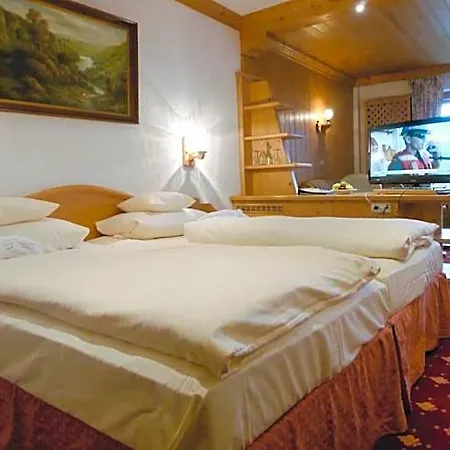 Wellness Bayerischer Hof Hotel 4*