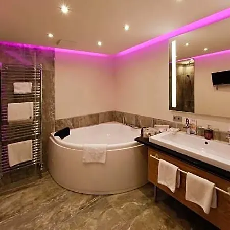 Wellness Bayerischer Hof 4* ريمباخ