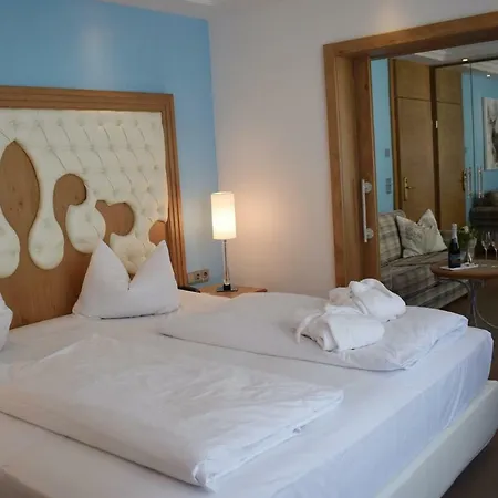 Wellness Bayerischer Hof Hotel 4*